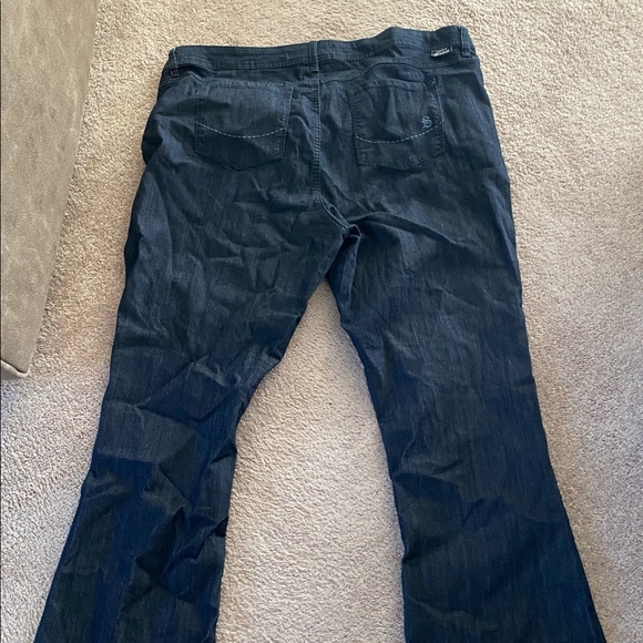 Jeans - Picture 3 of 3